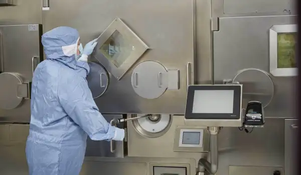 Amanda Finn at a GMP hot cell